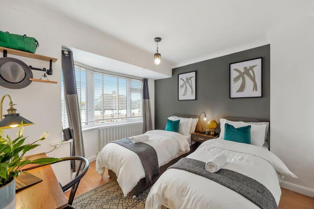 Stylish Maisonette Near The Heath With Free Parking & Wi-Fi เมดสโตน ภายนอก รูปภาพ